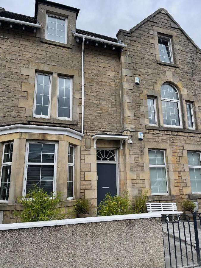 Ferienwohnung Premier 2 Bed Flat C Broxburn Exterior foto